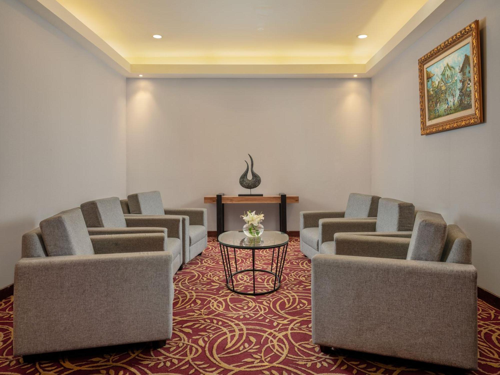 Hotel Santika Premiere Gubeng Surabaya Exterior foto