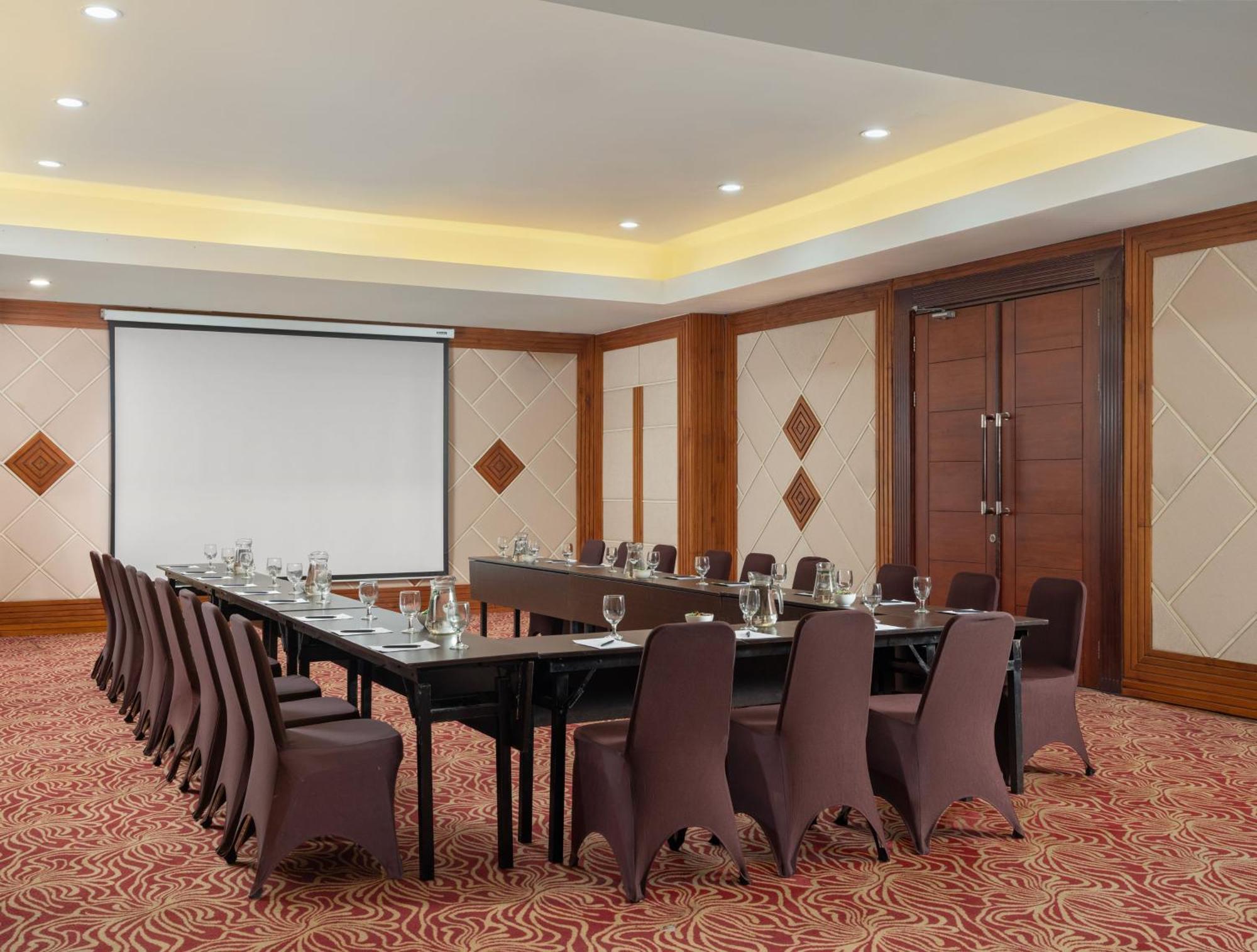 Hotel Santika Premiere Gubeng Surabaya Exterior foto