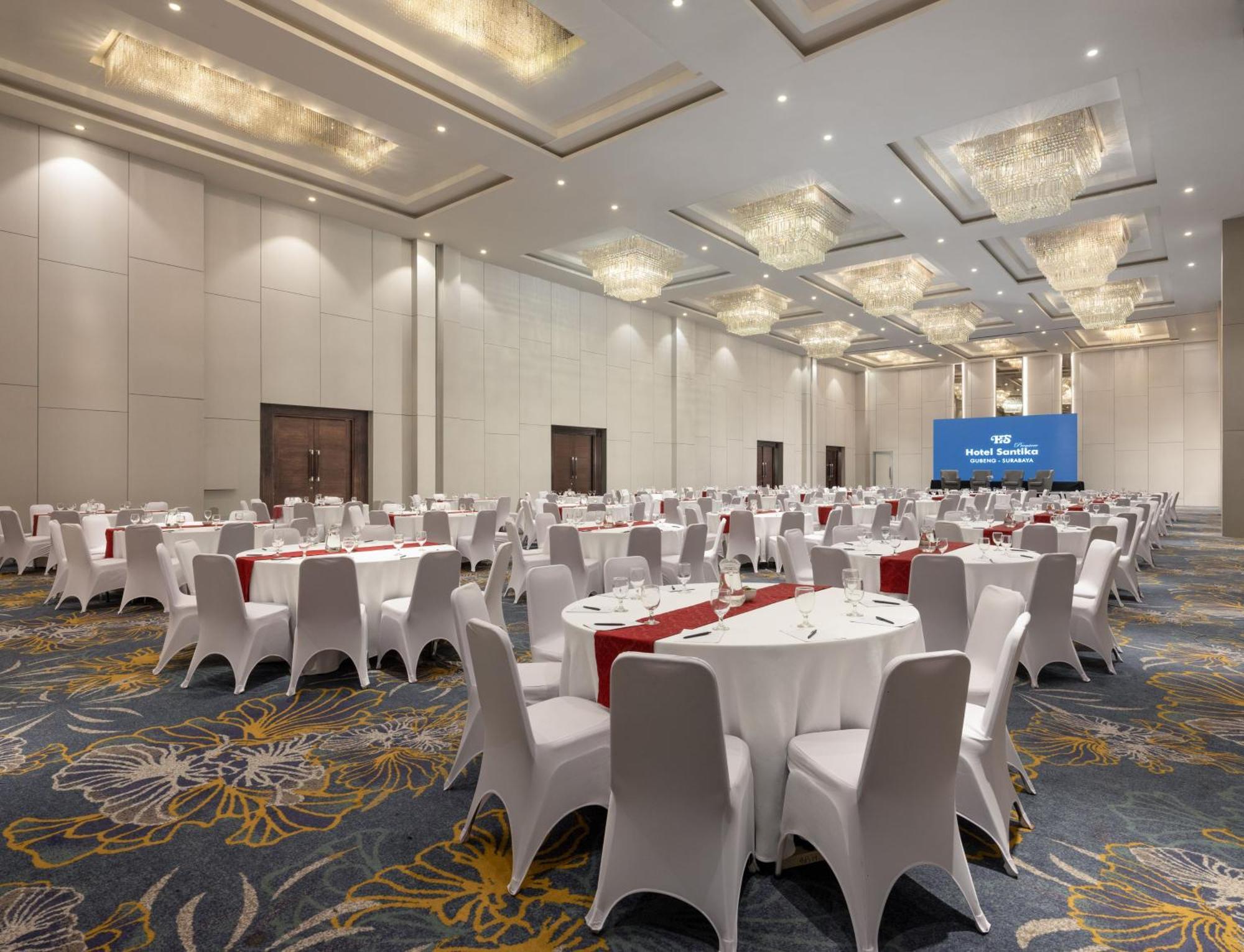 Hotel Santika Premiere Gubeng Surabaya Exterior foto